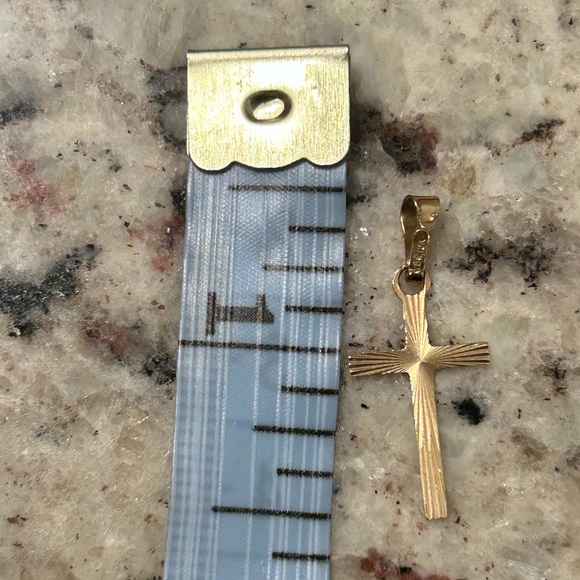 10K Gold Cross Pendent - Picture 3 of 4